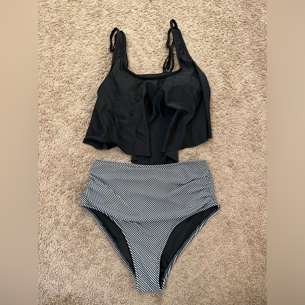 Beachsissi Two Piece Tankini Size small